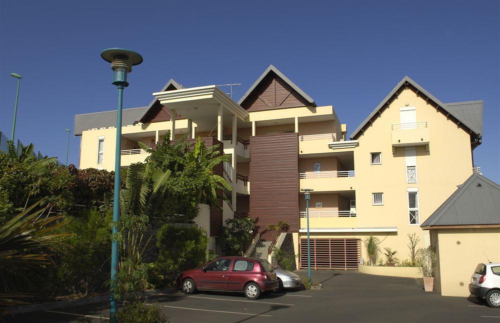 Hotel Le Kerveguen Saint-Gilles-les-Bains Exterior foto