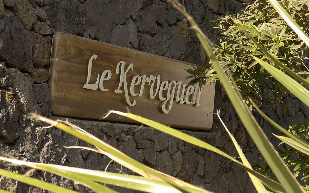Hotel Le Kerveguen Saint-Gilles-les-Bains Exterior foto